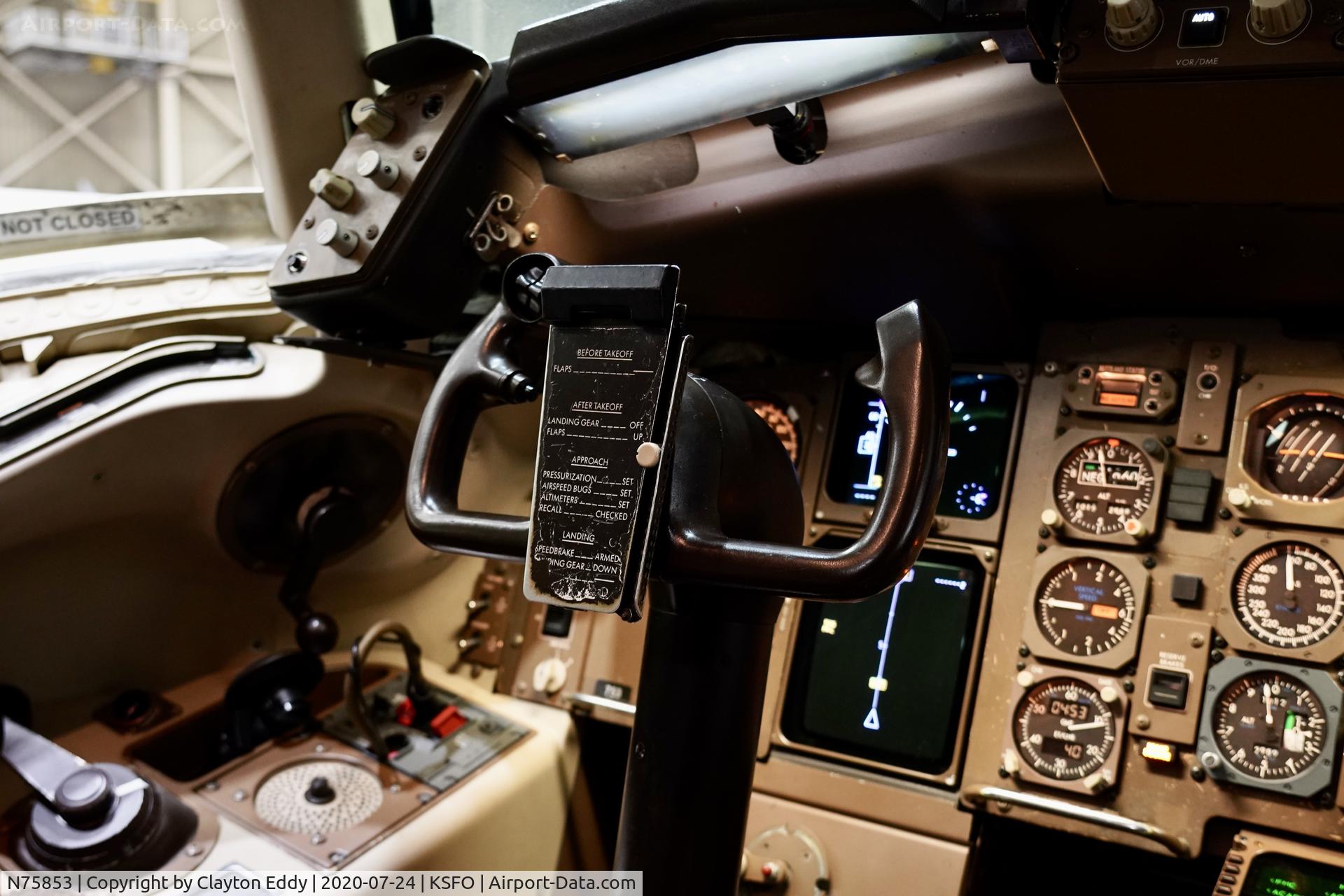 N75853, 2002 Boeing 757-324 C/N 32812, SFO 2020.