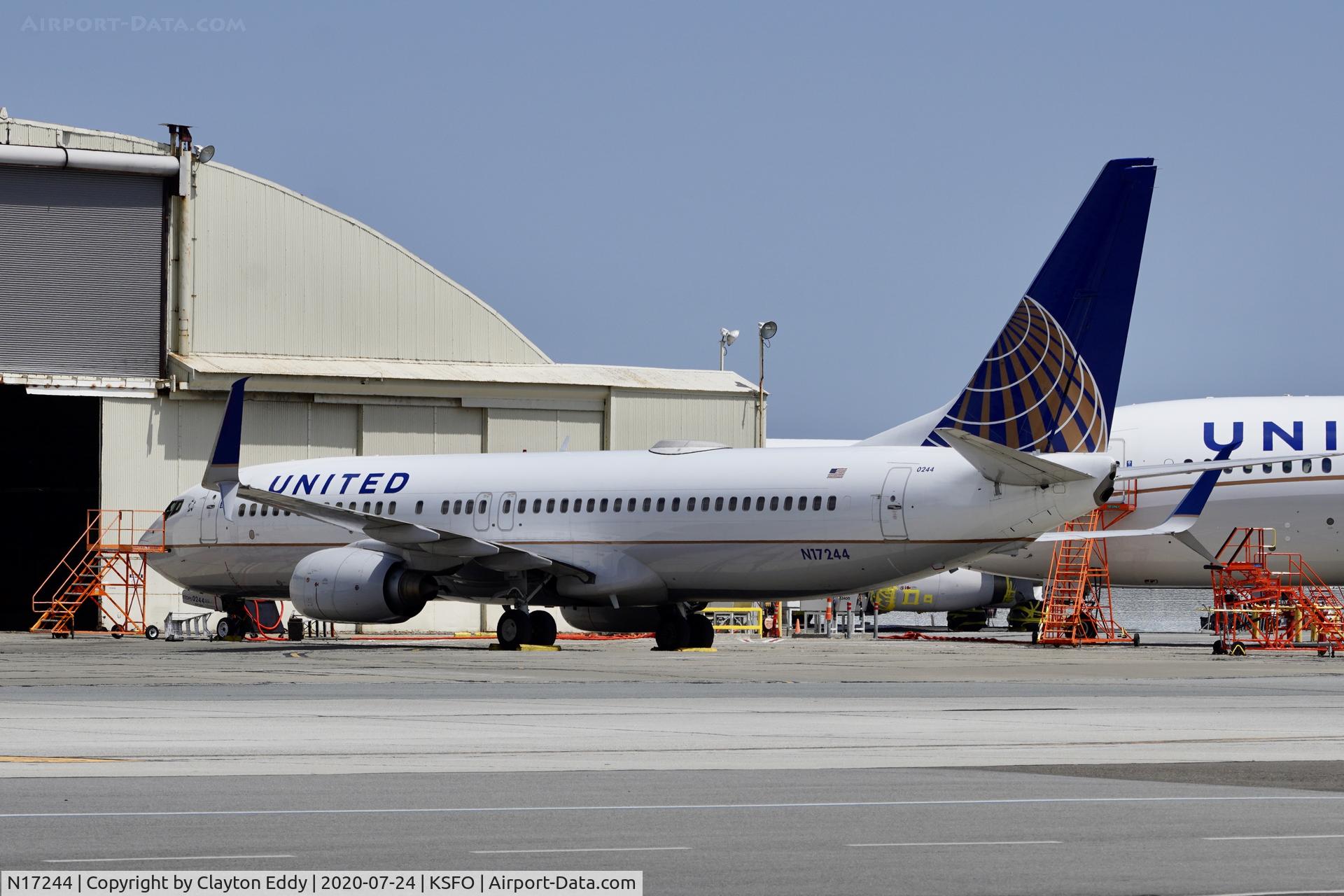 N17244, 1999 Boeing 737-824 C/N 28954, SFO 2020.