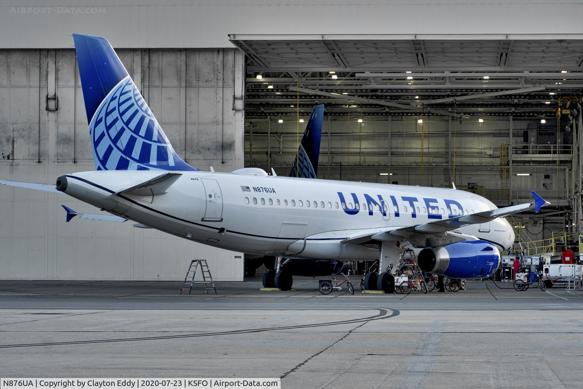 N876UA, 2004 Airbus A319-132 C/N 2203, SFO 2020.