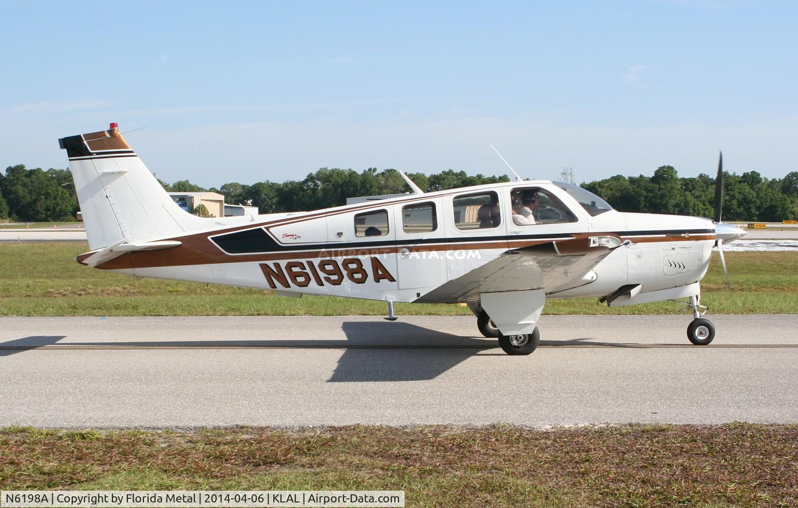 N6198A, 1981 Beech A36 Bonanza 36 C/N E-1976, Beech A36