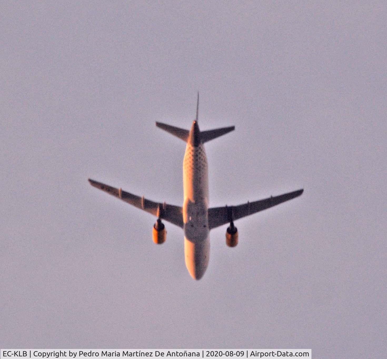 EC-KLB, 2007 Airbus A320-214 C/N 3321, Ventas de Armentia - Condado de Treviño - España