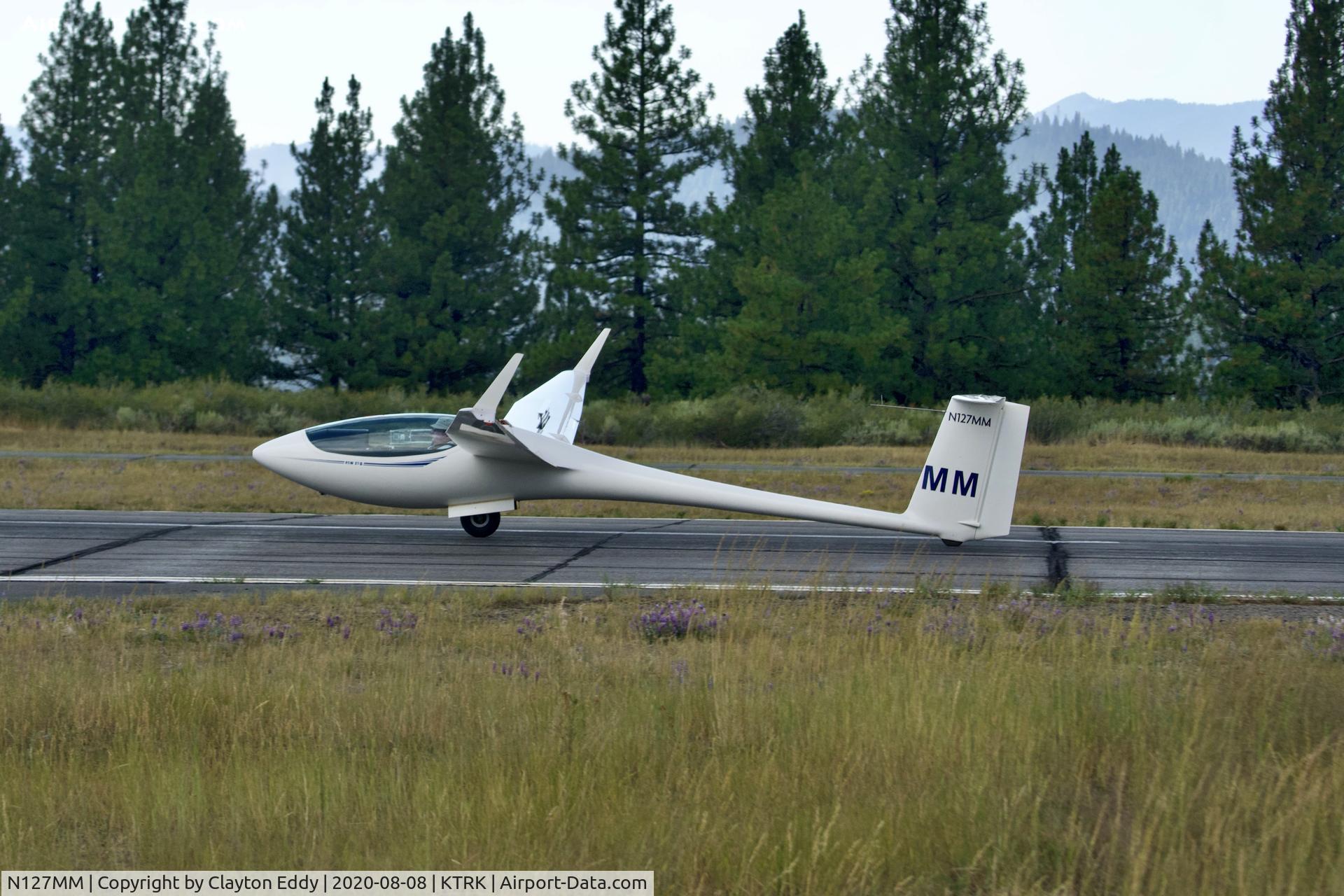 N127MM, 2004 Schleicher ASW-27 C/N 27228, Landing Truckee airport California 2020.