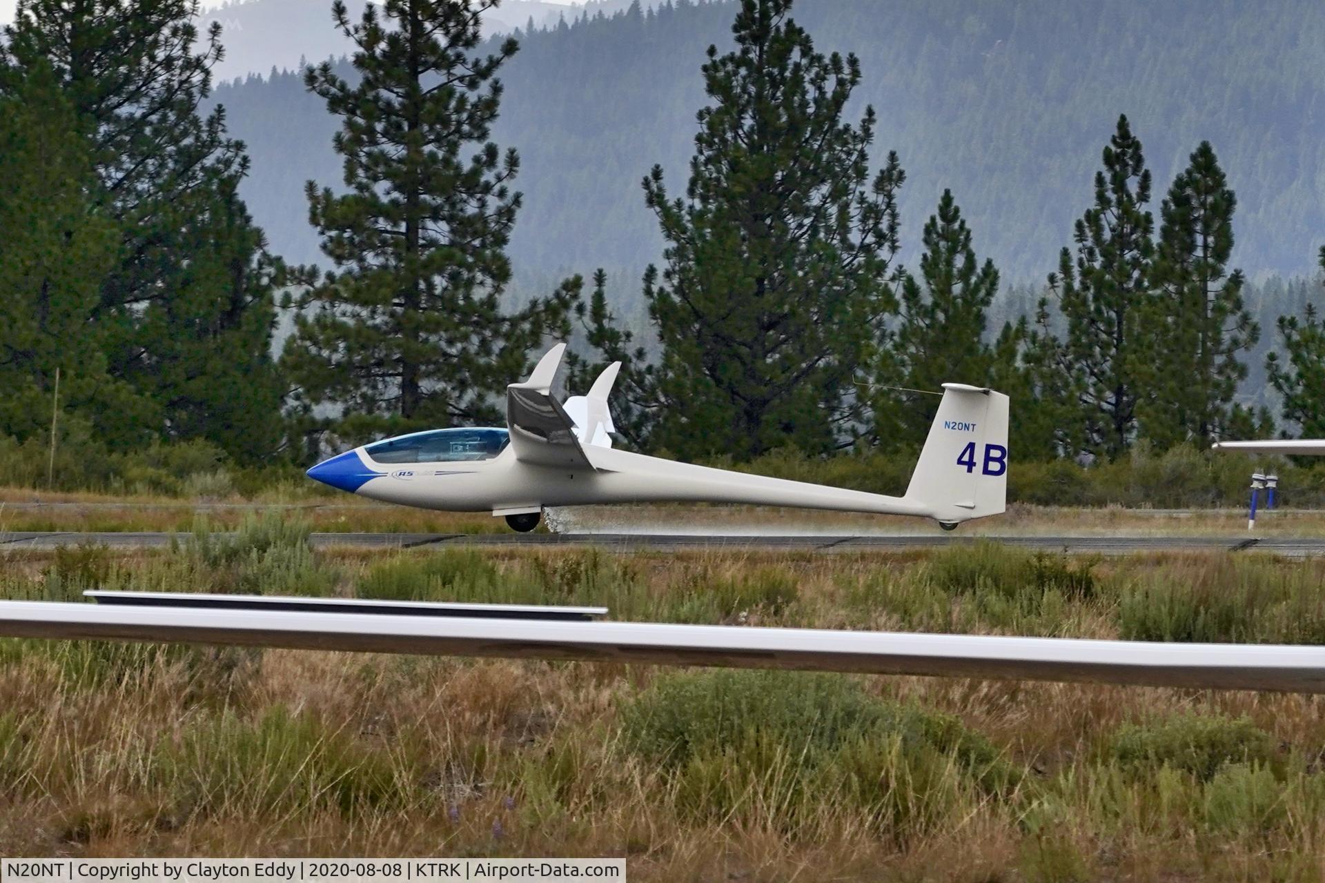 N20NT, 1979 Schleicher ASW-20 C/N 20275, Water dump. Truckee airport California 2020.
