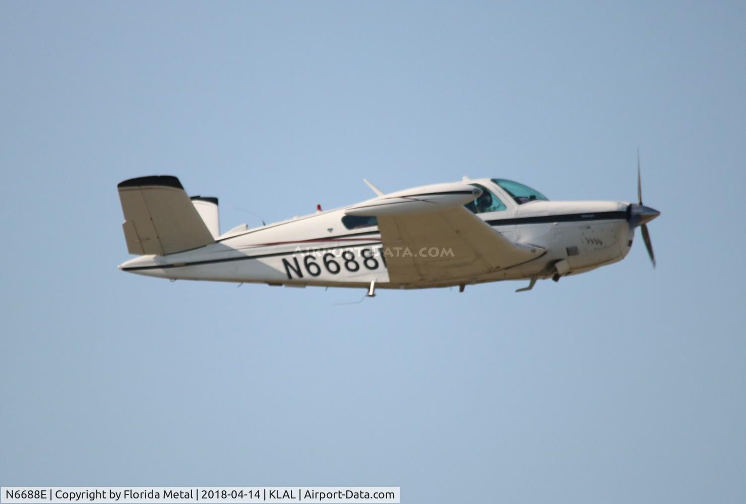N6688E, 1979 Beech V35B Bonanza C/N D-10319, Bonanza 35