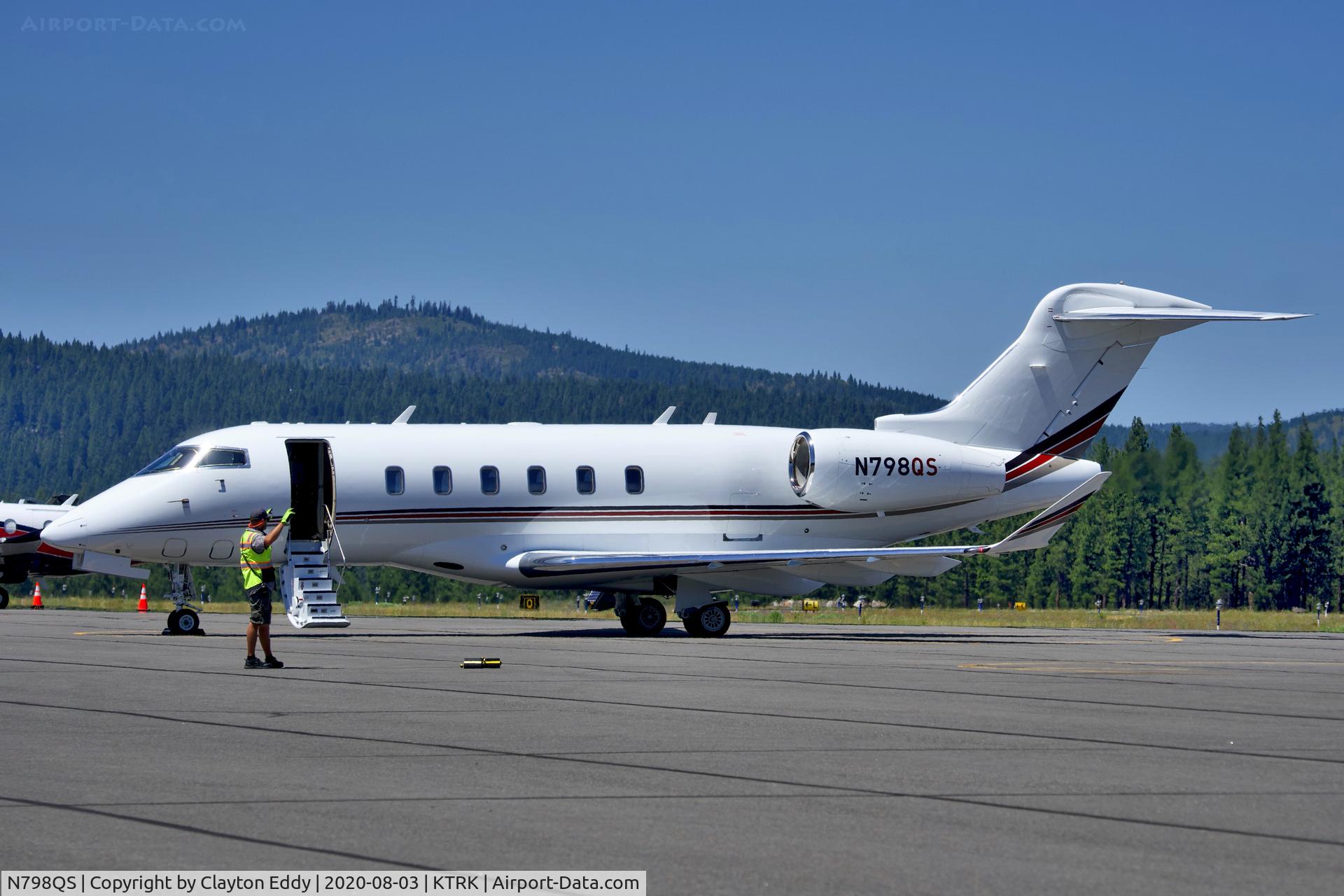 N798QS, 2016 Bombardier Challenger 350 (BD-100-1A10) C/N 20655, Truckee airport California 2020.