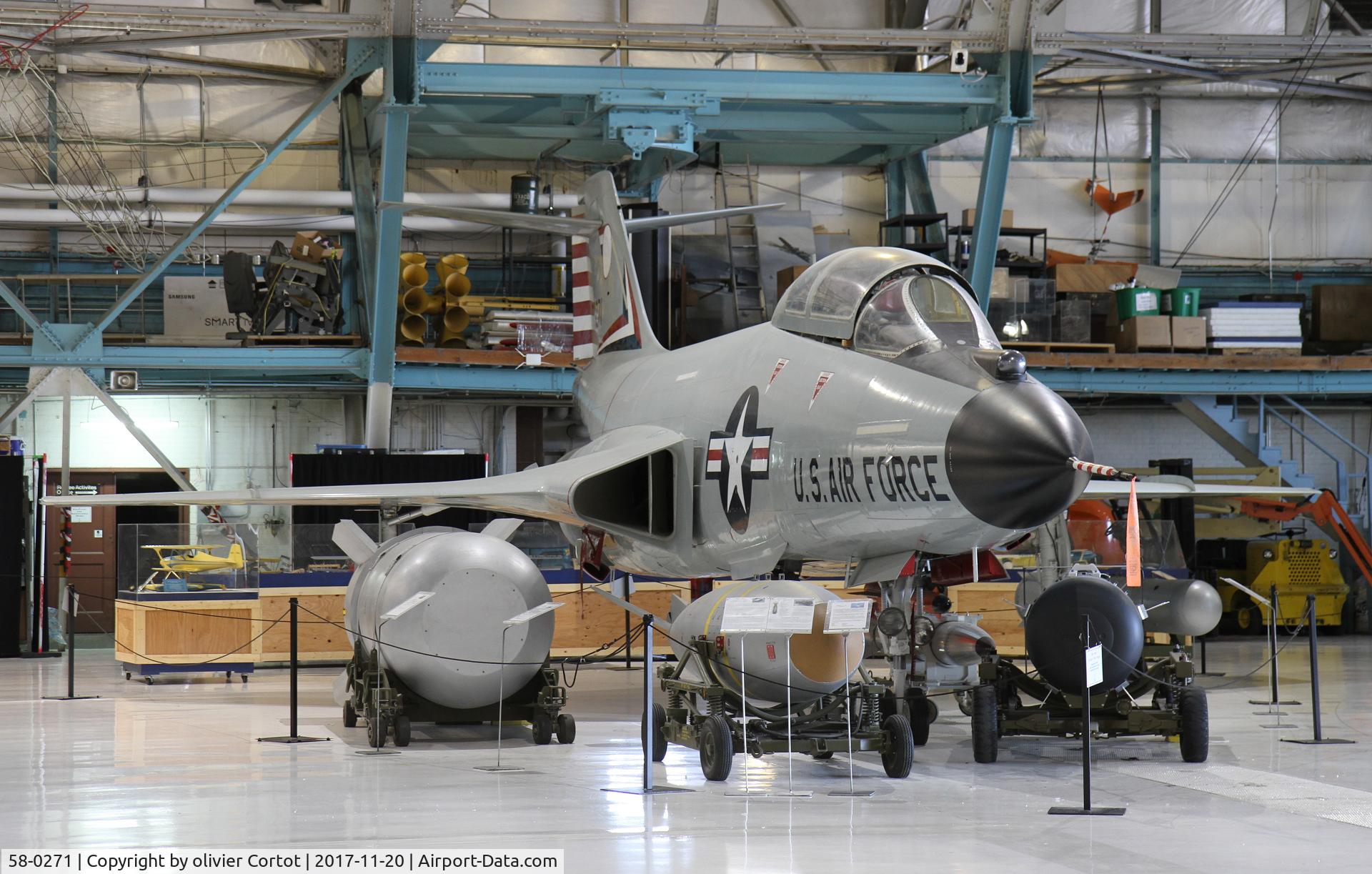 58-0271, McDonnell F-101B Voodoo C/N 643, displayed with atomic bombs !