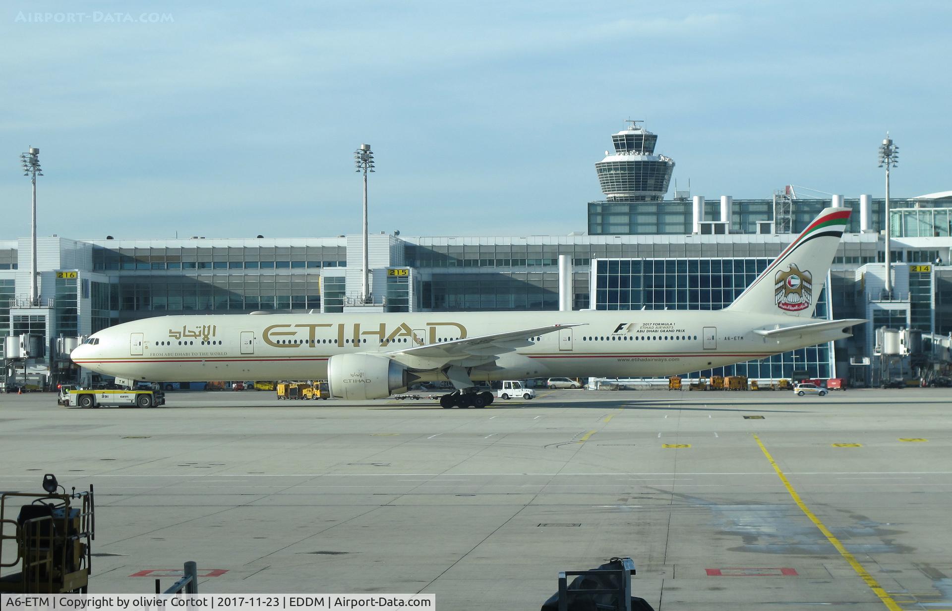 A6-ETM, 2012 Boeing 777-3FX/ER C/N 39688, nov 2017