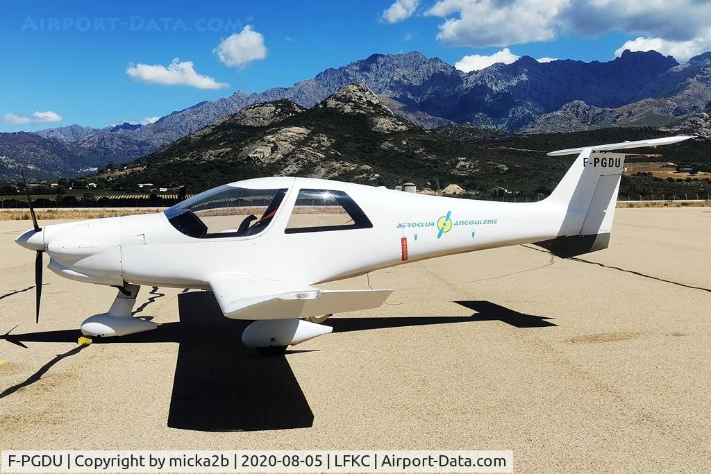 F-PGDU, Dyn'Aero MCR-4S 2002 C/N 05, Parked