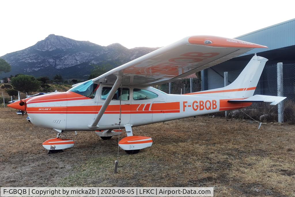 F-GBQB, Reims F182Q C/N 0104, Parked