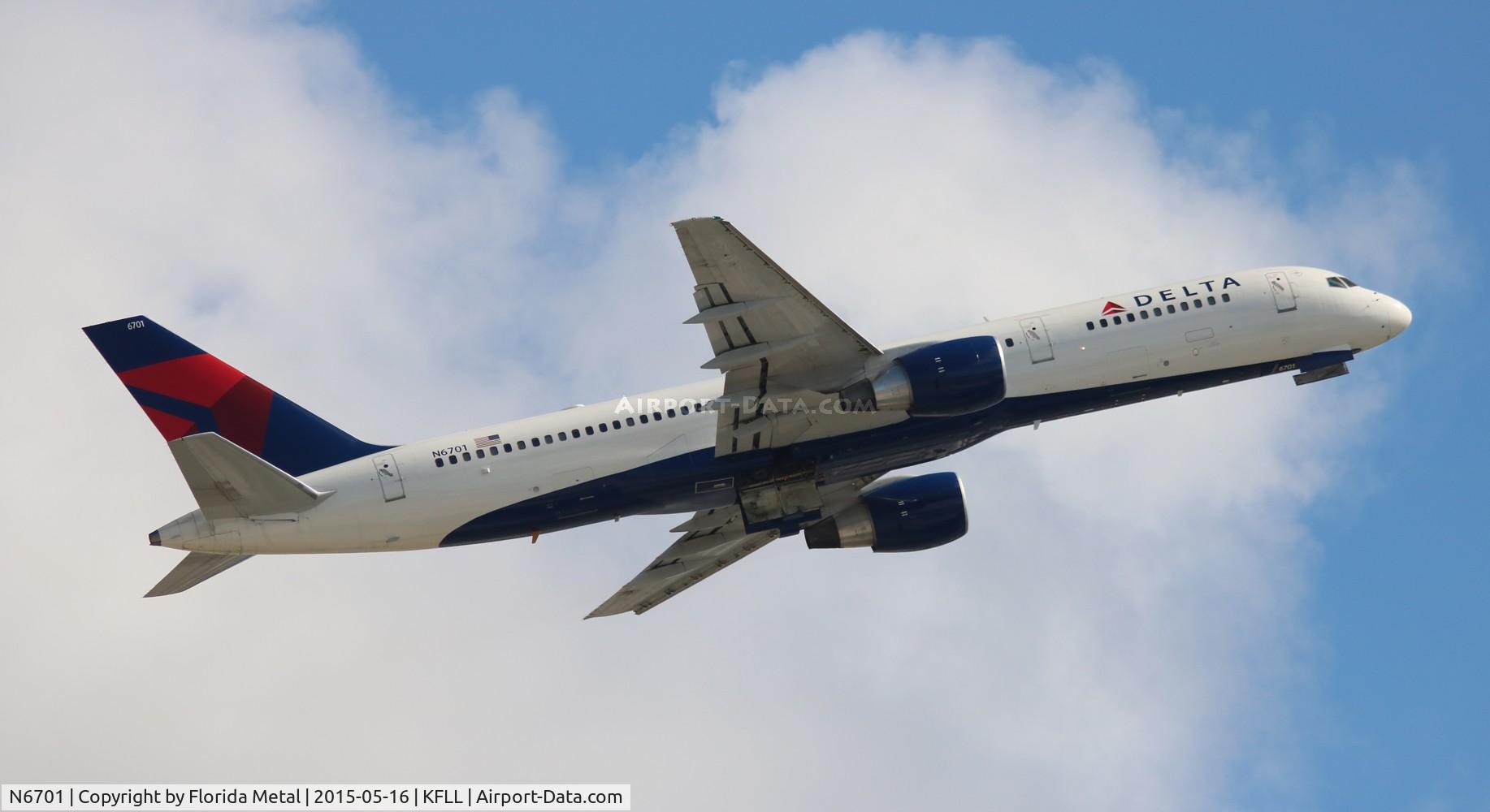 N6701, 1999 Boeing 757-232 C/N 30187, Delta 757-200
