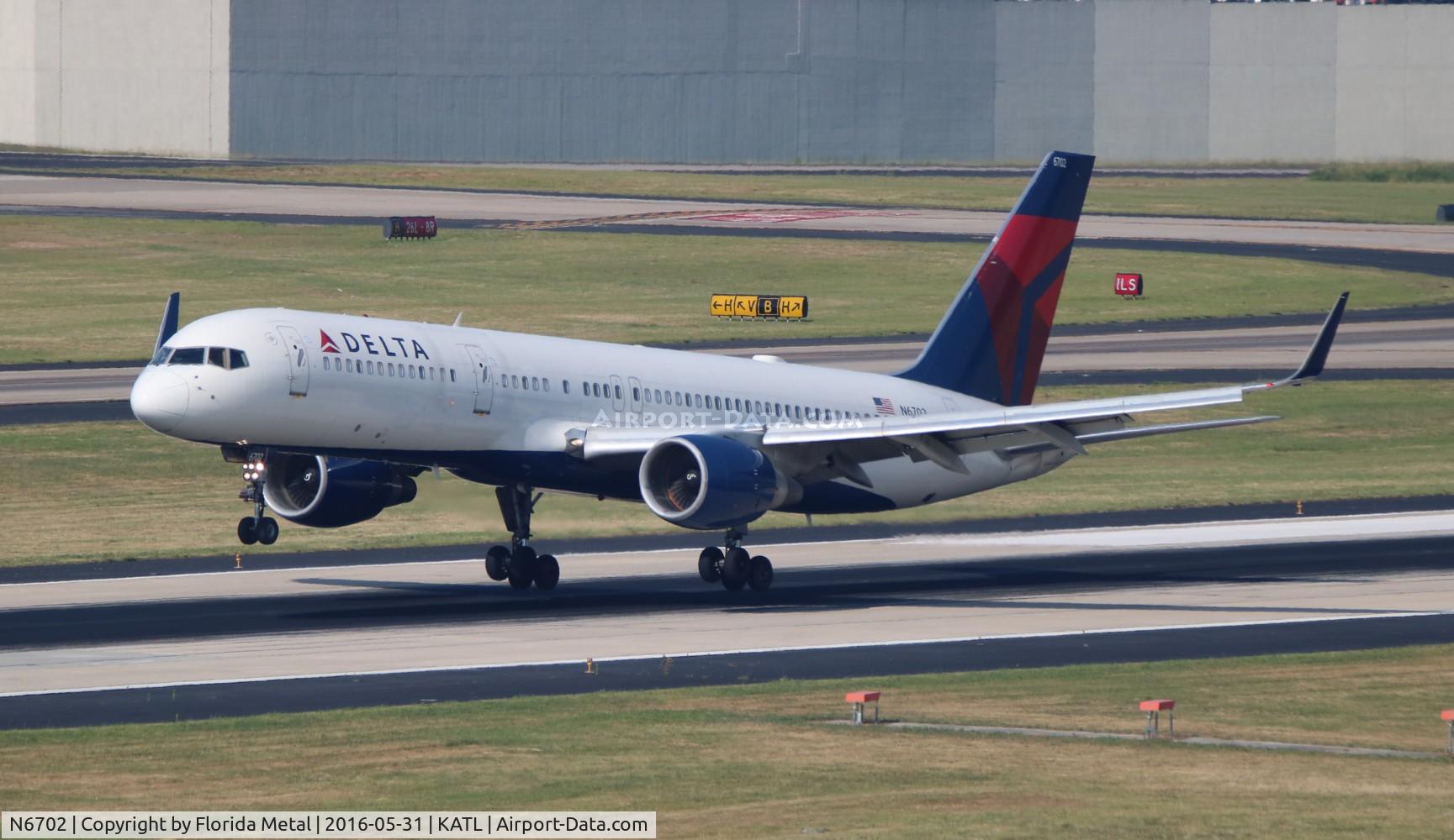 N6702, 1999 Boeing 757-232 C/N 30188, DAL 757-200