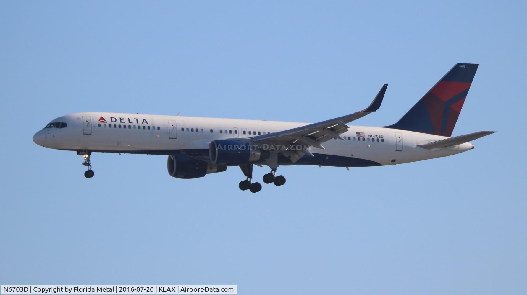 N6703D, 2000 Boeing 757-232 C/N 30234, DAL 757-200