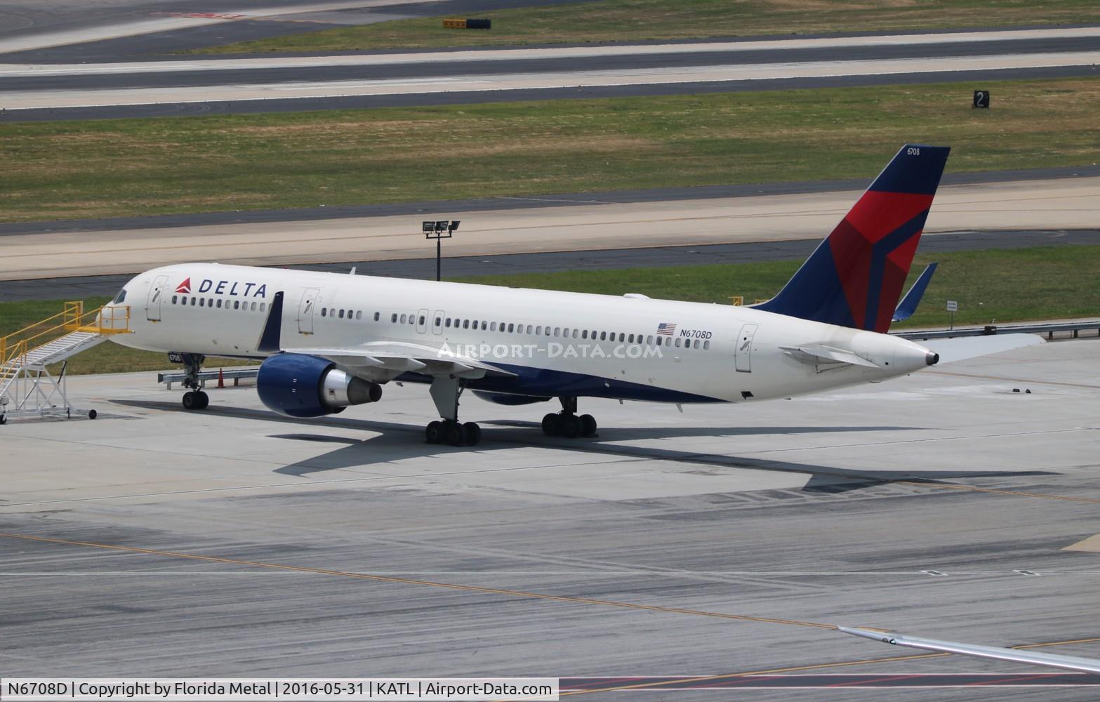 N6708D, 2000 Boeing 757-232 C/N 30480, DAL 757-200