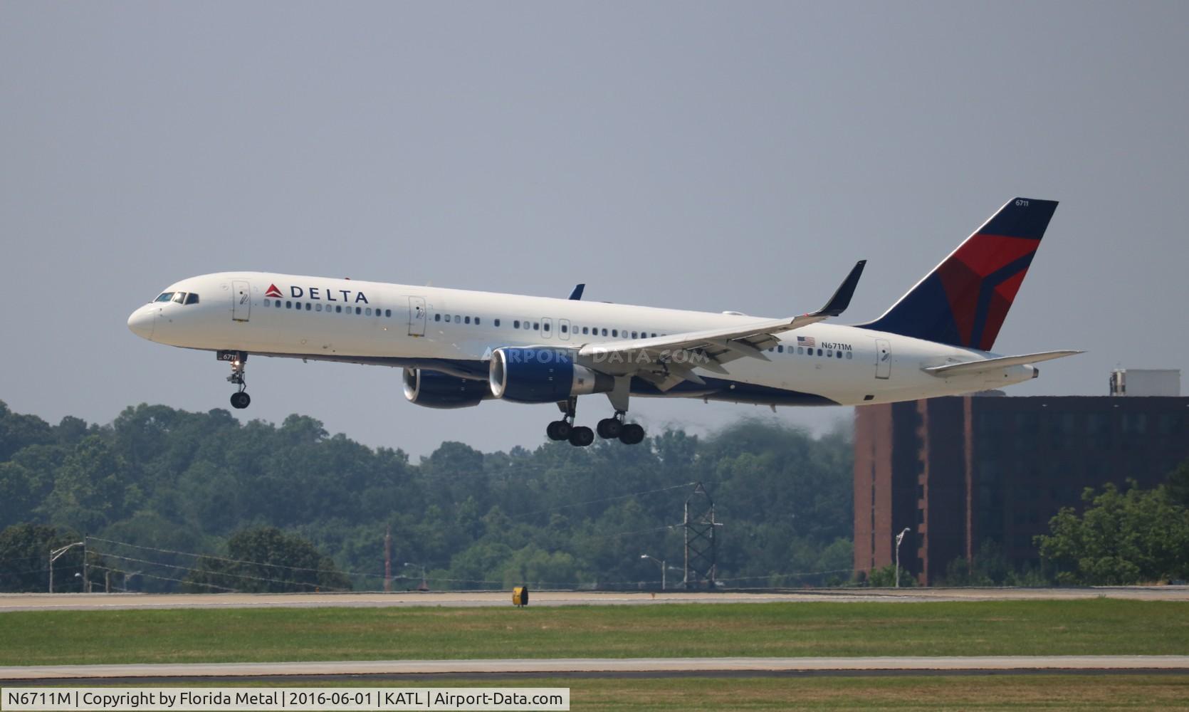 N6711M, 2000 Boeing 757-232 C/N 30483, DAL 757-200