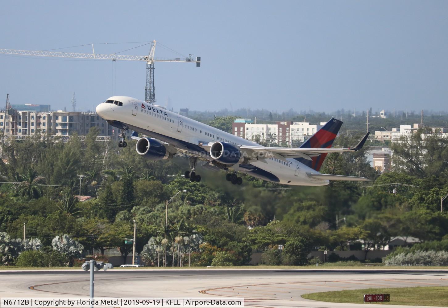 N6712B, 2000 Boeing 757-232 C/N 30484, DAL 757-200