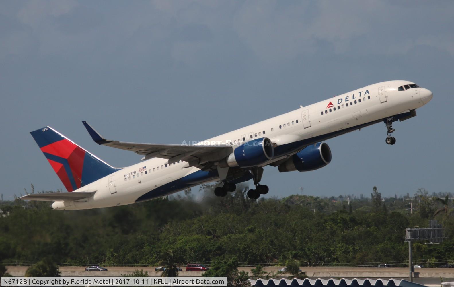 N6712B, 2000 Boeing 757-232 C/N 30484, DAL 757-200