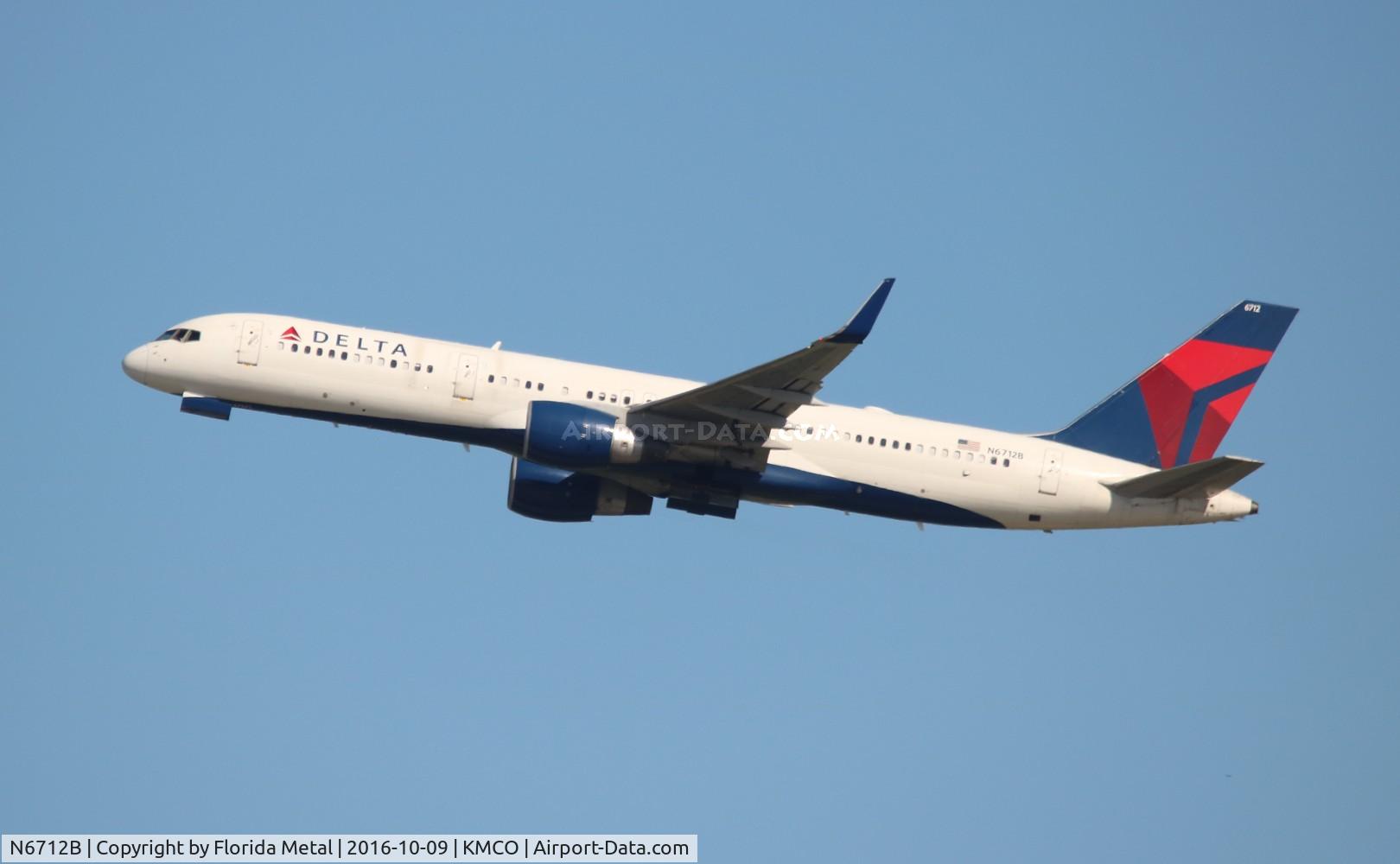 N6712B, 2000 Boeing 757-232 C/N 30484, DAL 757-200