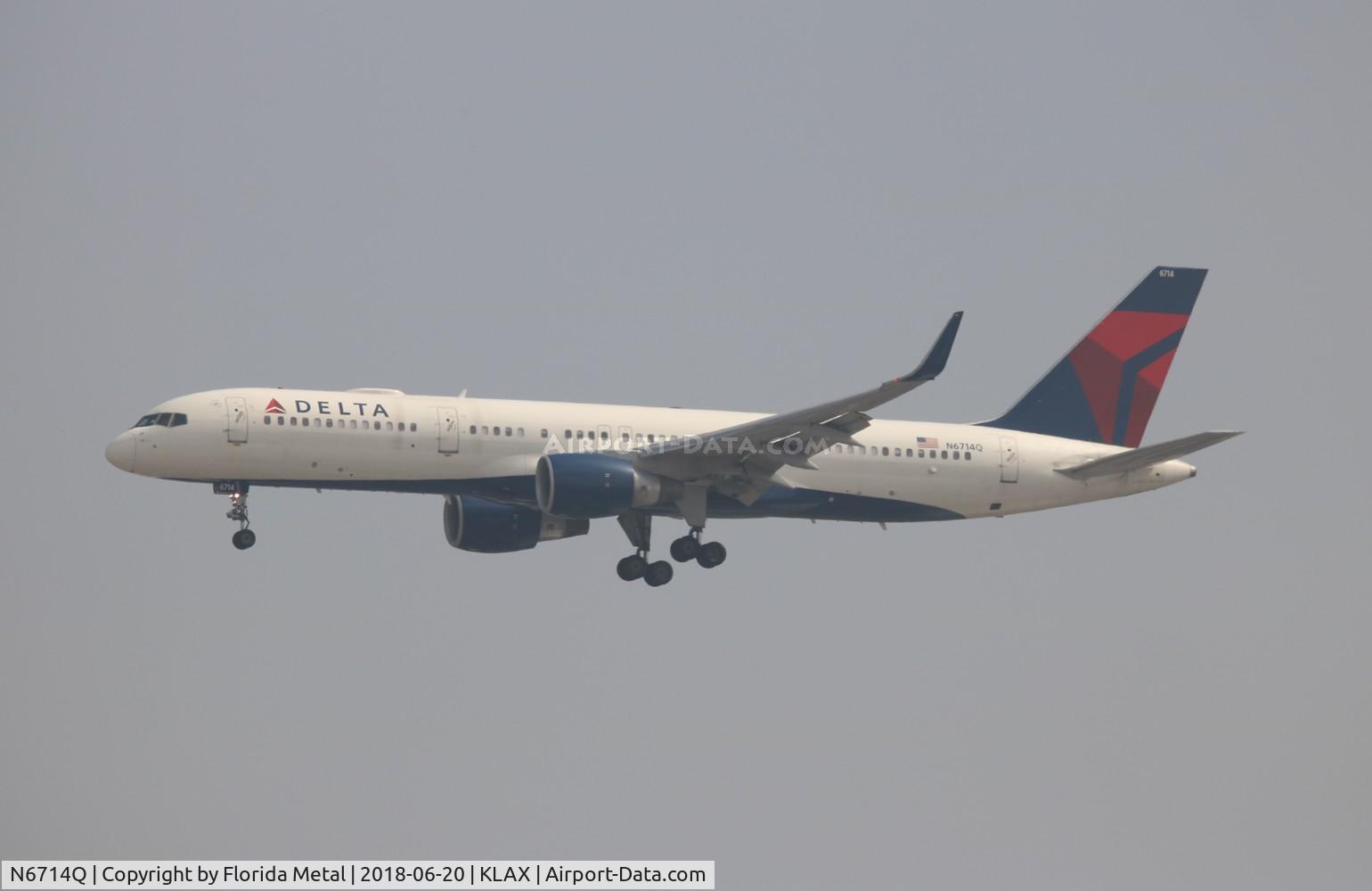 N6714Q, 2000 Boeing 757-232 C/N 30485, DAL 757-200