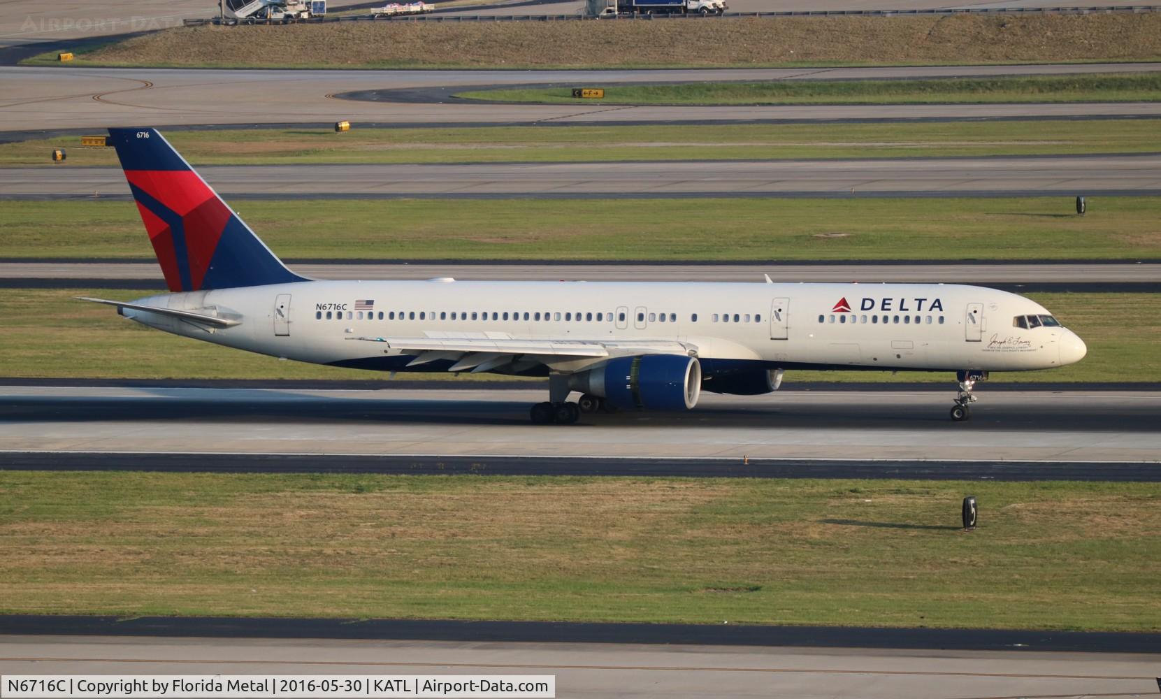 N6716C, 2001 Boeing 757-232 C/N 30838, DAL 757-200