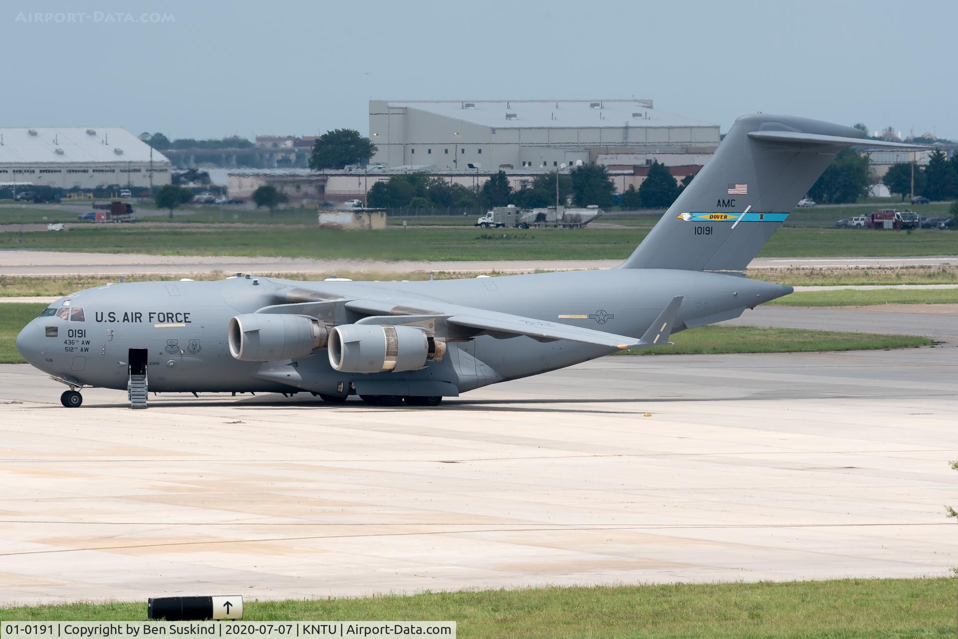 01-0191, 2001 Boeing C-17A Globemaster III C/N P-91, RCH at NS Norfolk.