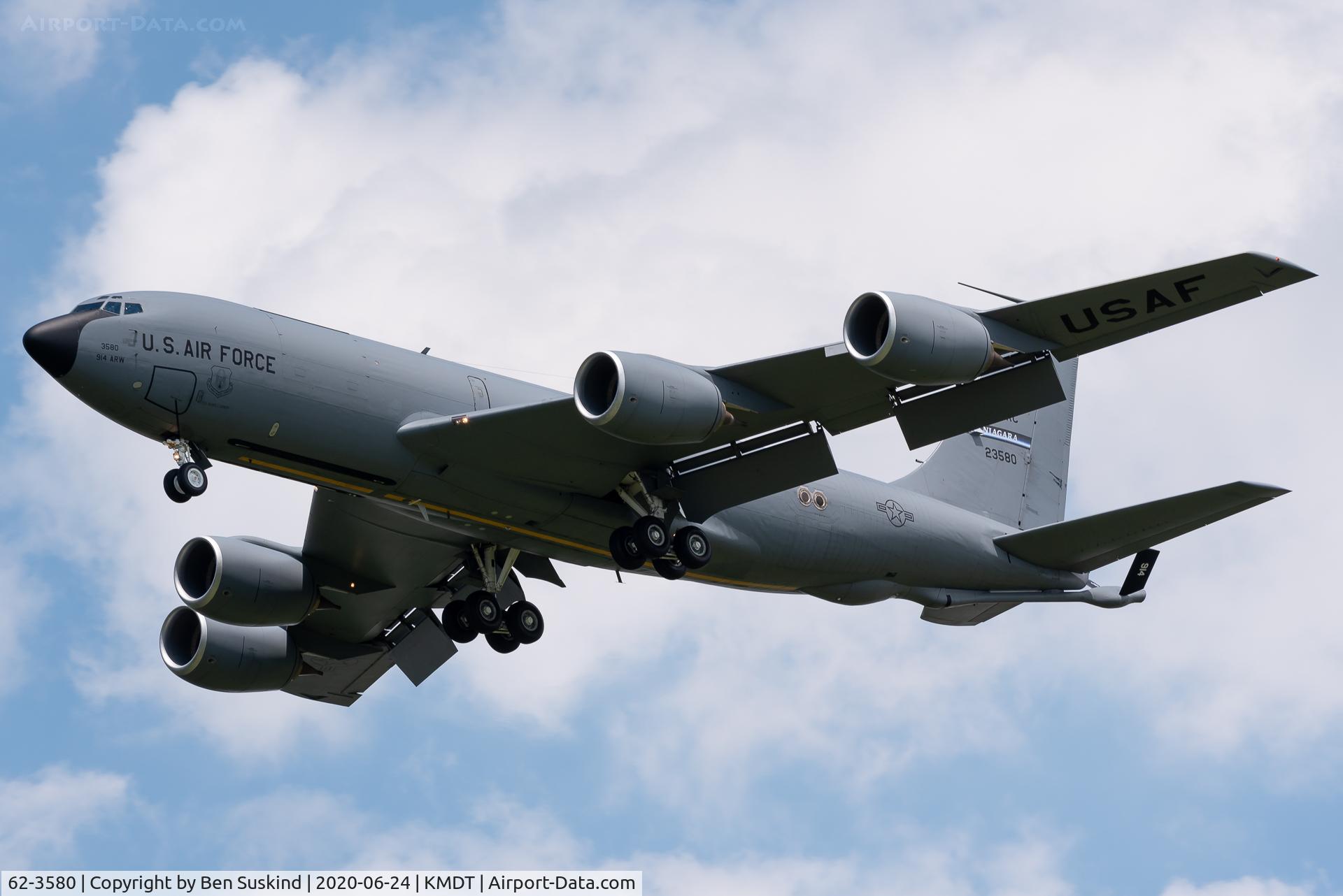 62-3580, 1962 Boeing KC-135R Stratotanker C/N 18563, BISON doing pattern at MDT.
