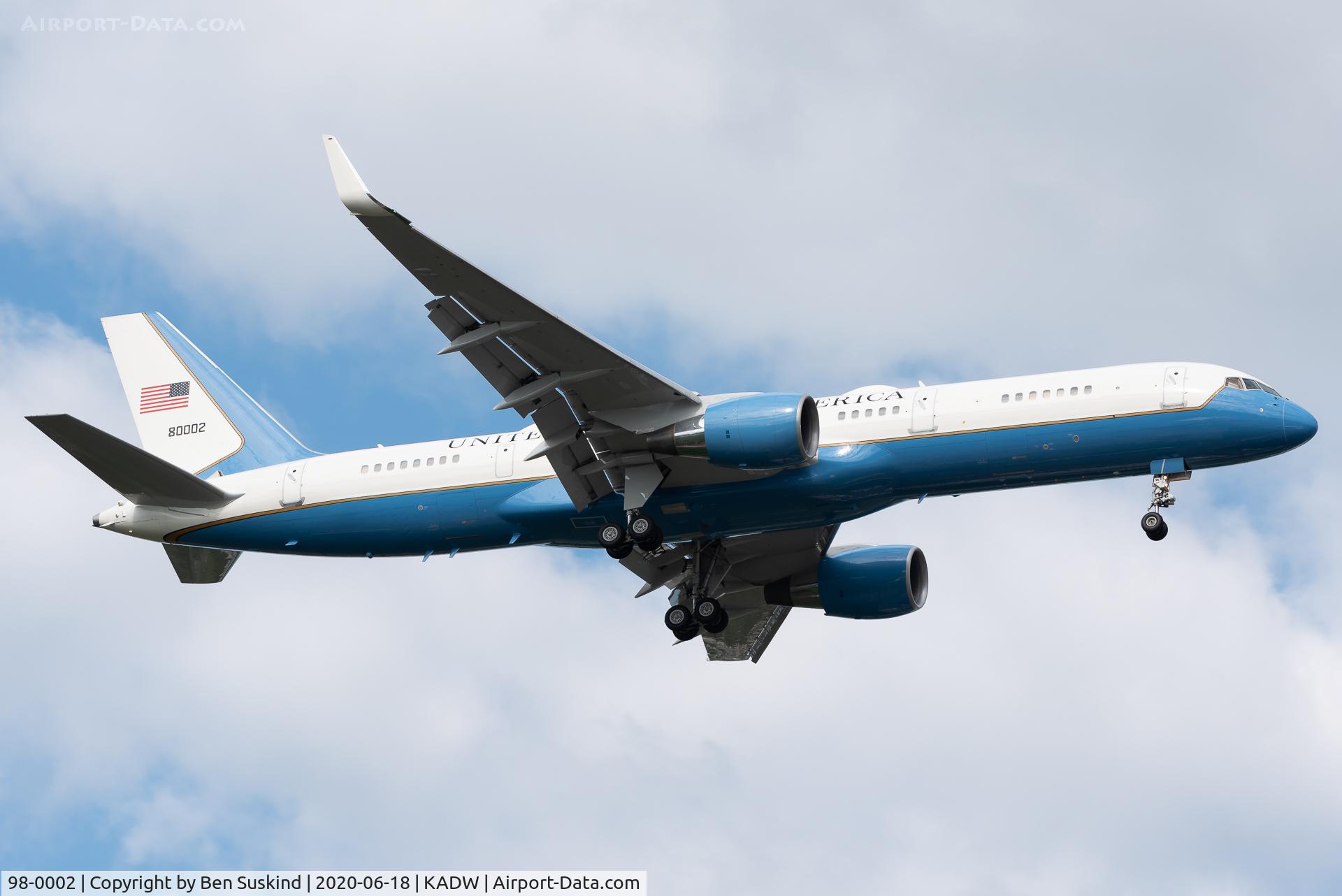 98-0002, 1998 Boeing C-32A (757-200) C/N 29026, AF2 landing at Andrews AFB.