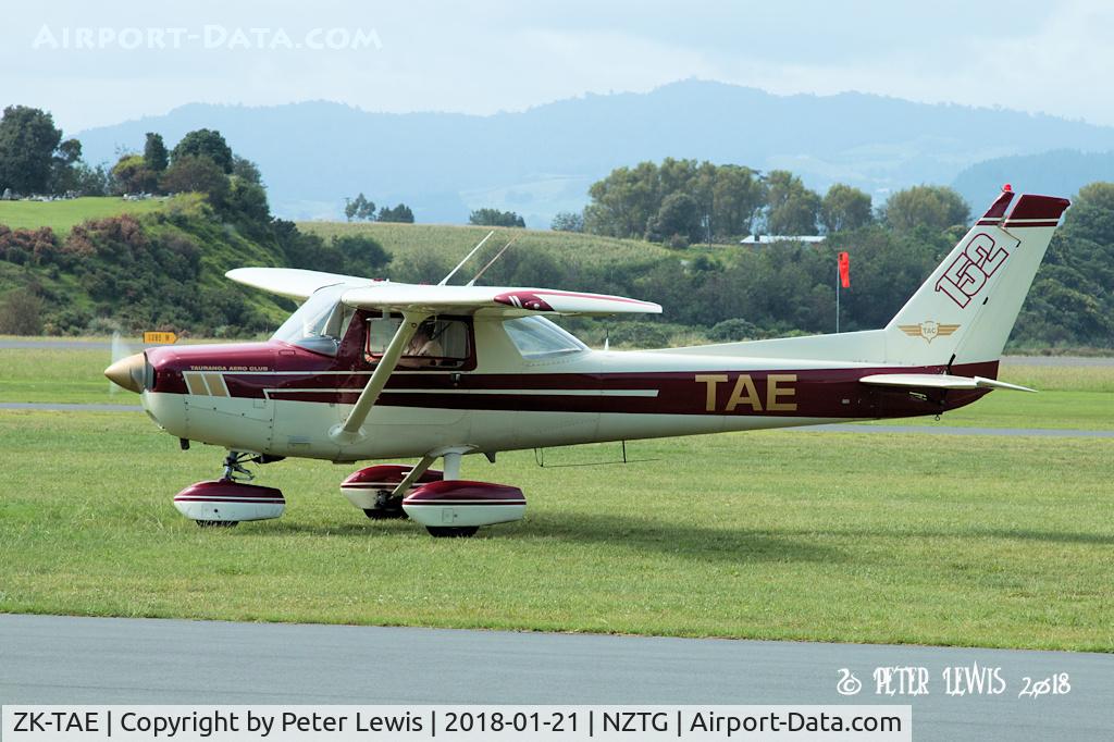 ZK-TAE, 1977 Cessna 152 C/N 15280188, Tauranga Aero Club