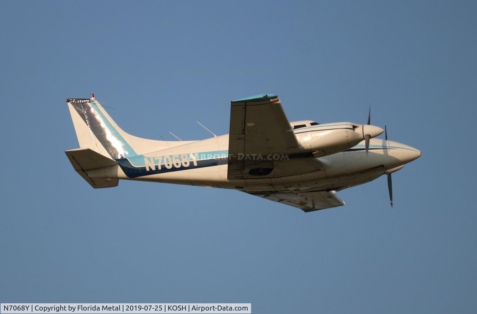 N7068Y, 1963 Piper PA-30 Twin Comanche C/N 30-81, PA-30