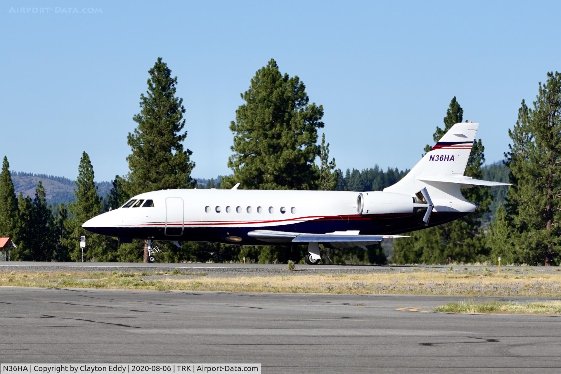 N36HA, 2000 Bombardier Challenger 604 (CL-600-2B16) C/N 5441, Truckee airport California 2020.