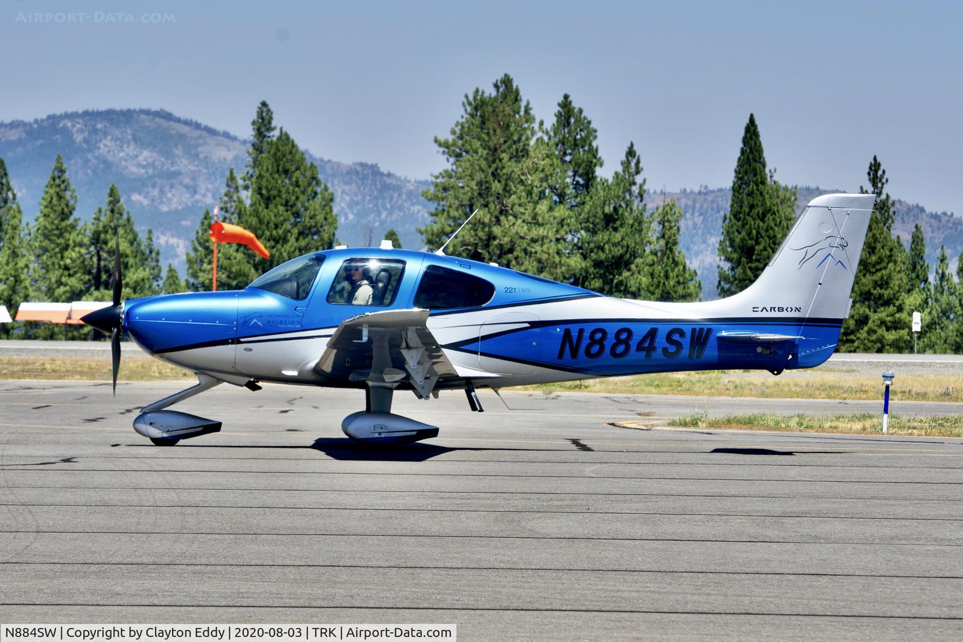 N884SW, 2017 Cirrus SR22T C/N 1562, Truckee airport California 2020.