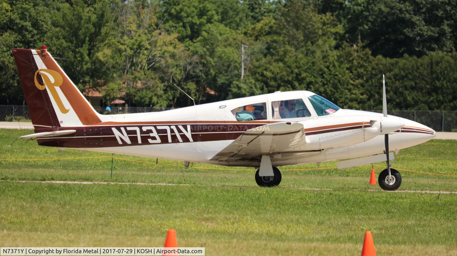 N7371Y, 1964 Piper PA-30 Twin Comanche C/N 30-423, PA-30