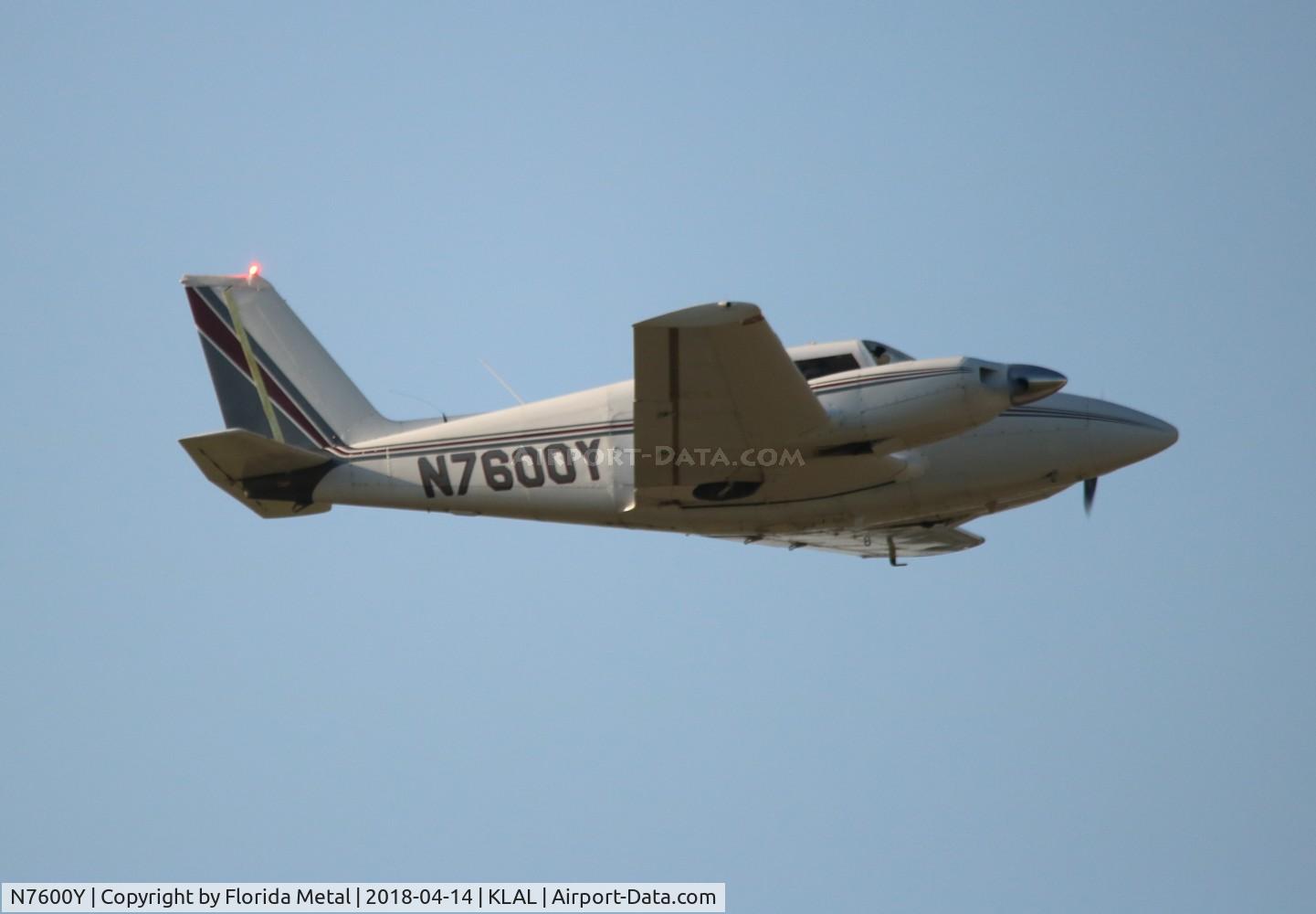 N7600Y, 1964 Piper PA-30 Twin Comanche C/N 30-669, PA-30