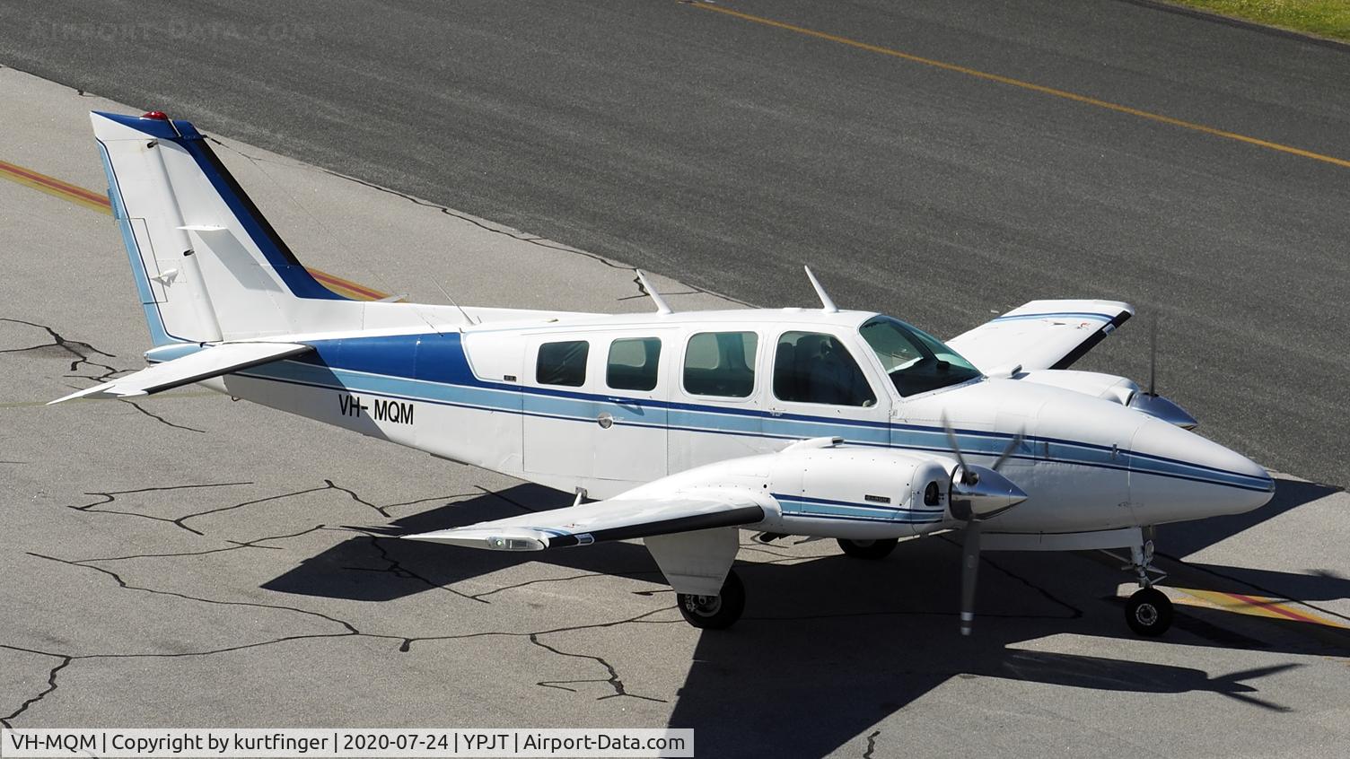 VH-MQM, 1975 Beech 58 Baron C/N TH-576, Beech 58 Baron cn TH-576. VH-MQM YPJT 240720