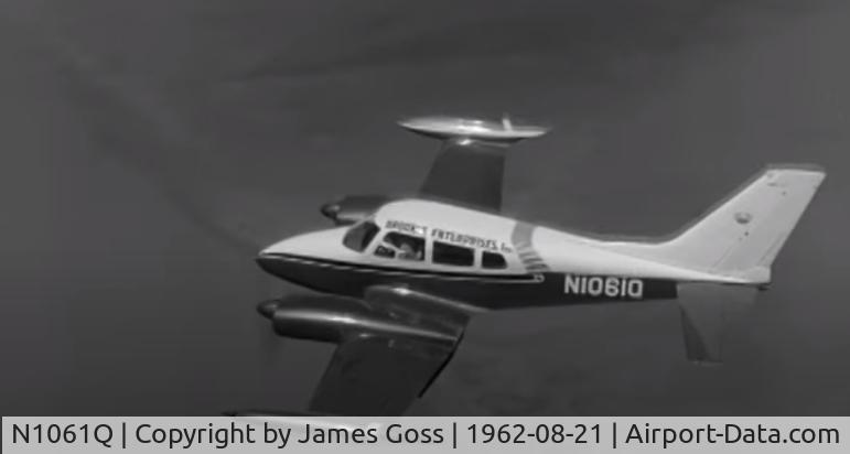 N1061Q, 1963 Cessna 310H C/N 310H0061, in flight over St. Petersburg, Florida