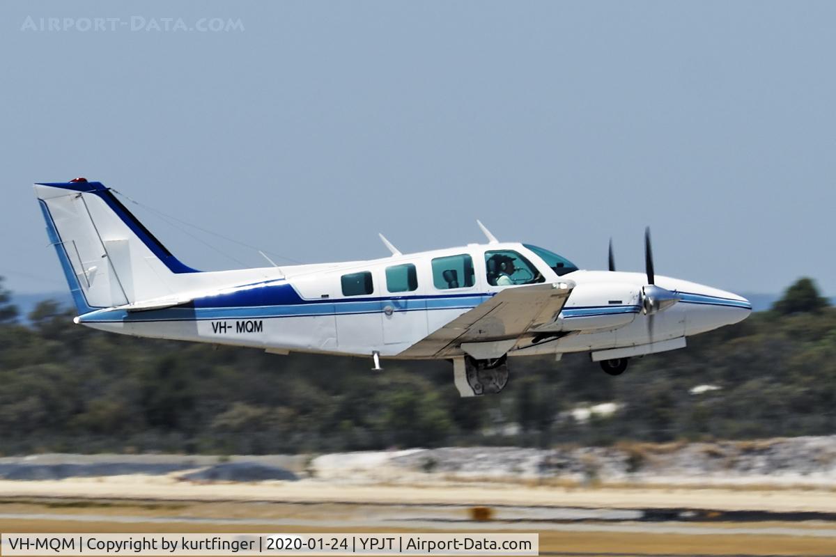 VH-MQM, 1975 Beech 58 Baron C/N TH-576, Beech 58 Baron sn TH-576 VH-MQM YPJT 24012020