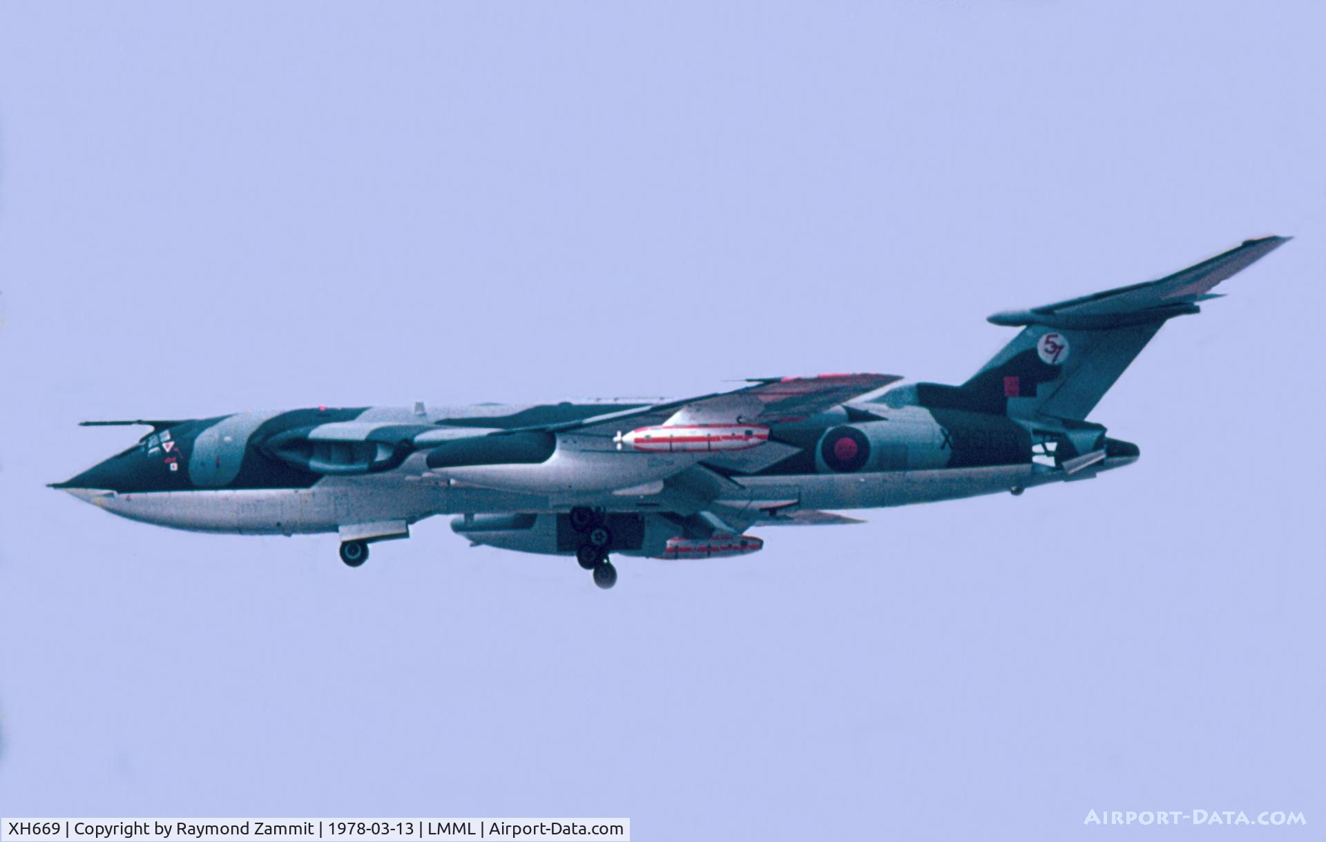 XH669, 1959 Handley Page Victor K.2 C/N HP80/54, Handley Page Victor K.2 XH669 57 Sqdn Royal Air Force