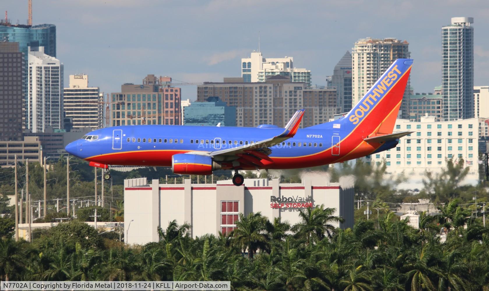 N7702A, 2004 Boeing 737-7BD C/N 33917, SWA 737-700