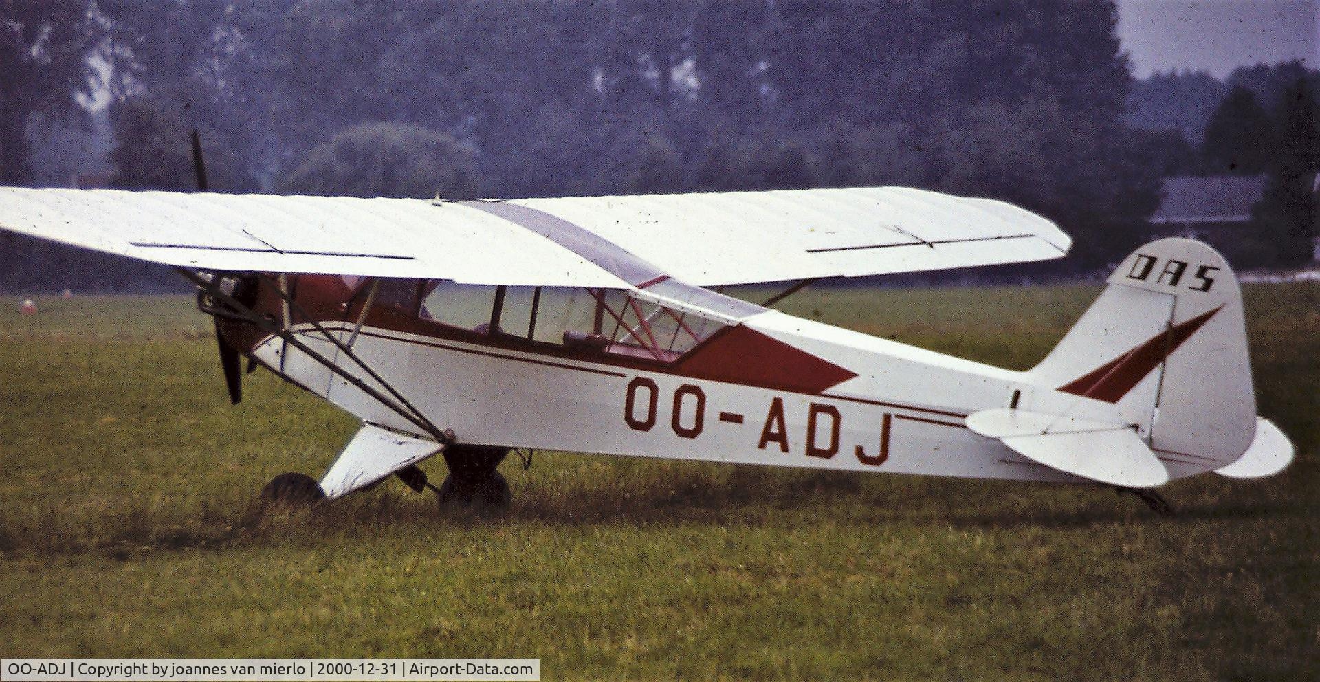 OO-ADJ, 1944 Piper L-4H Grasshopper (J3C-65D) C/N 12193, Scan slide