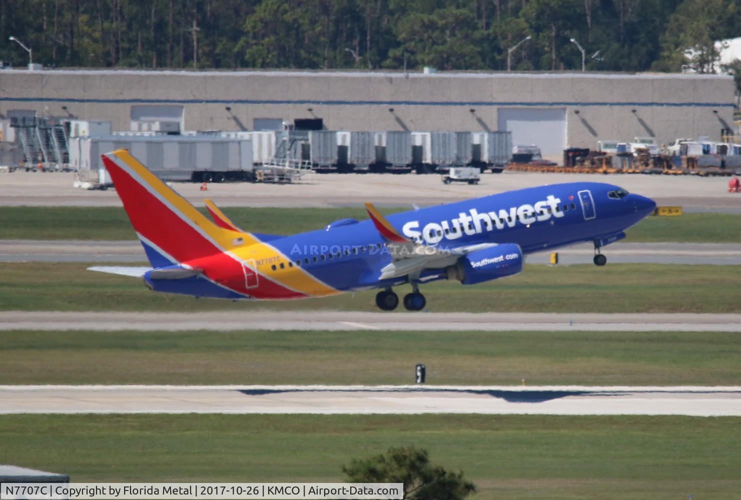 N7707C, 2004 Boeing 737-76N C/N 32667, WN 737-700