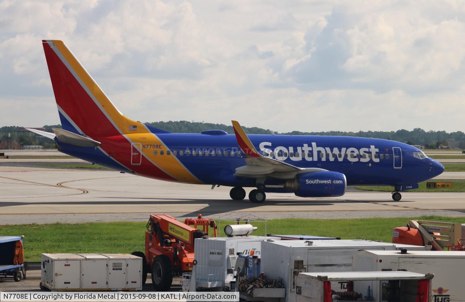 N7708E, 2004 Boeing 737-76N C/N 32652, WN 737-700
