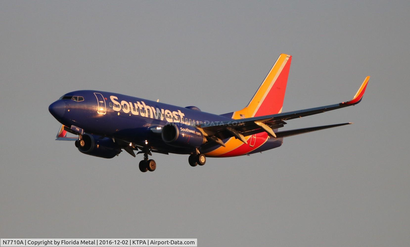 N7710A, 2005 Boeing 737-76N C/N 32656, WN 737-700