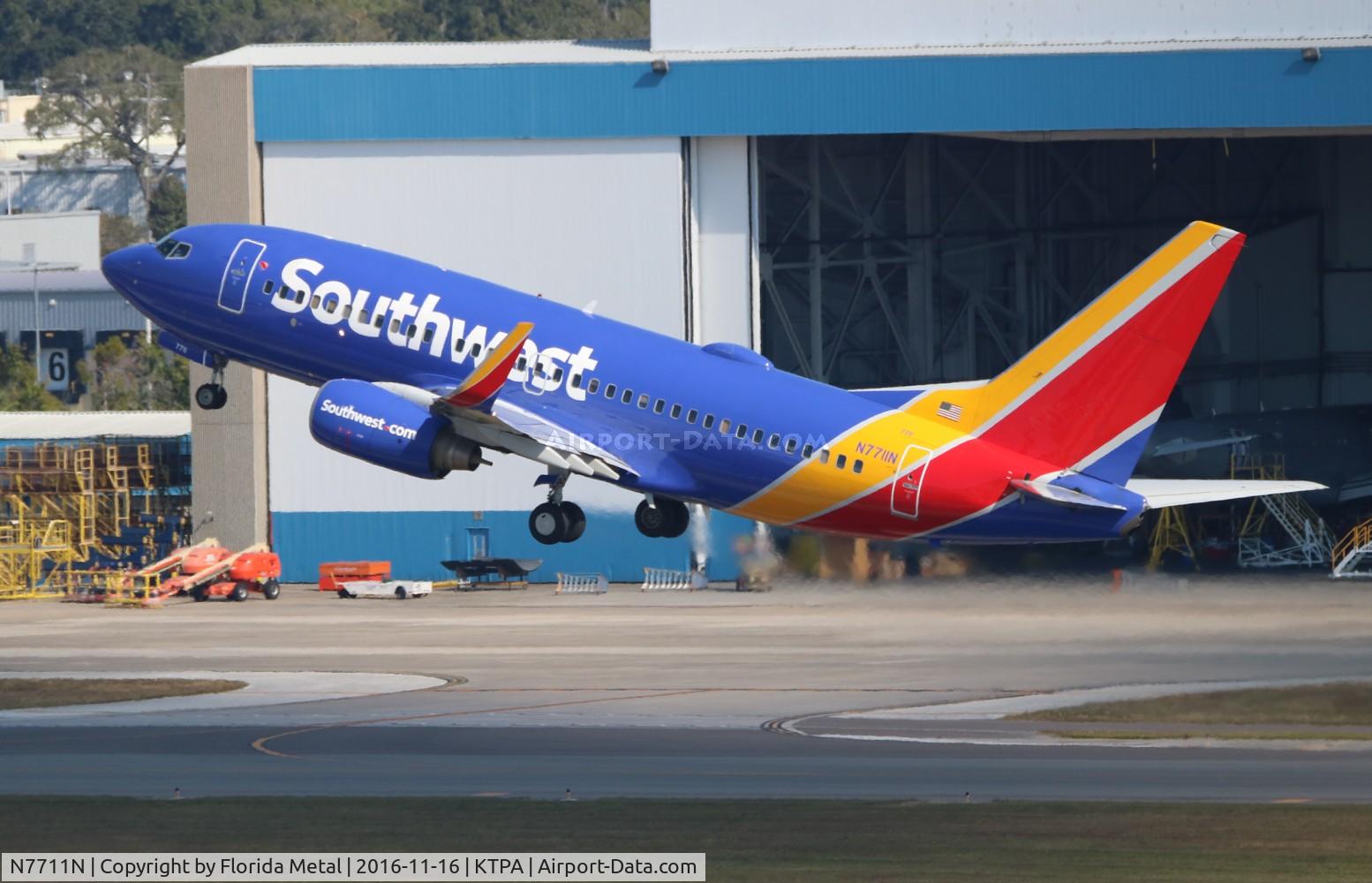N7711N, 2005 Boeing 737-76N C/N 32657, WN 737-700