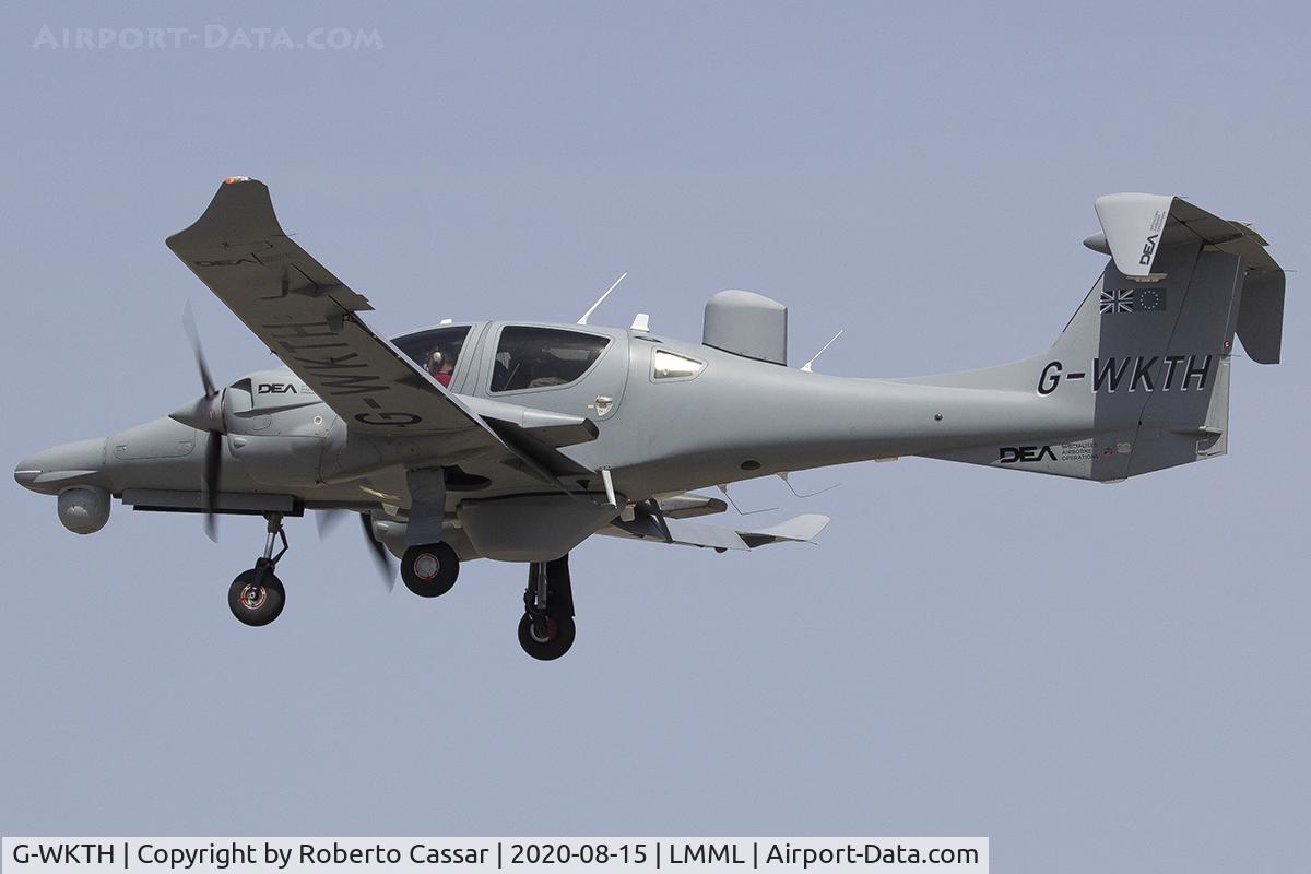 G-WKTH, 2016 Diamond DA-62 C/N 62.029, Runway 23