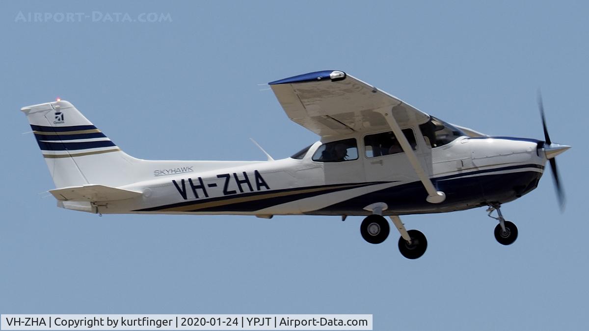 VH-ZHA, 2017 Cessna 172S C/N 172S12014, Cessna 172S cn 172S-12014 Skyhawk VH-ZHA YPJT 24012020
