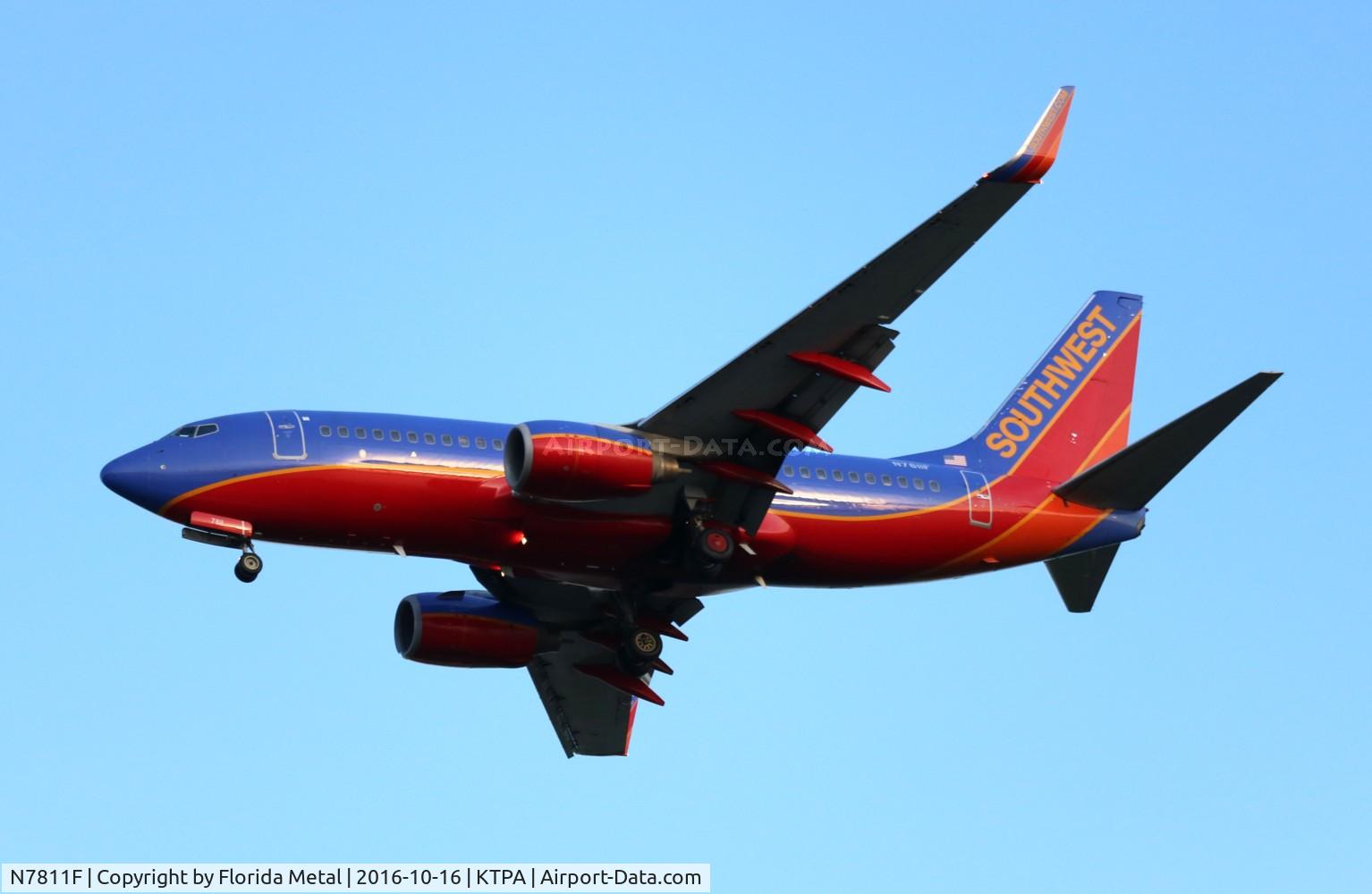 N7811F, 2001 Boeing 737-76N C/N 28654, SWA 737-700