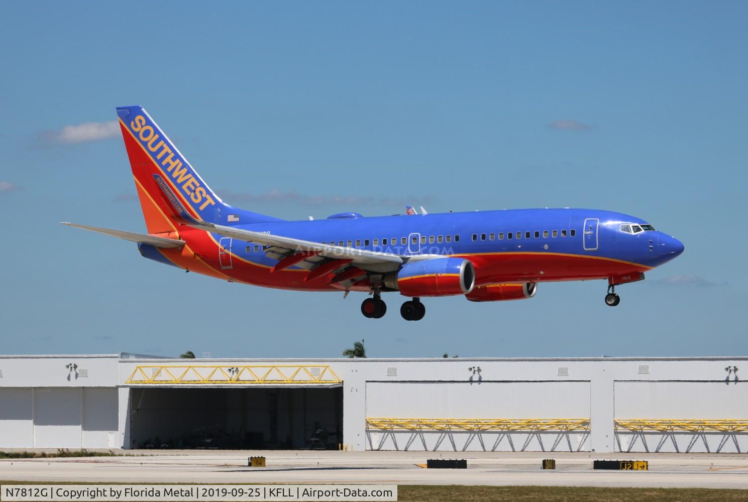 N7812G, 2001 Boeing 737-76N C/N 32582, SWA 737-700