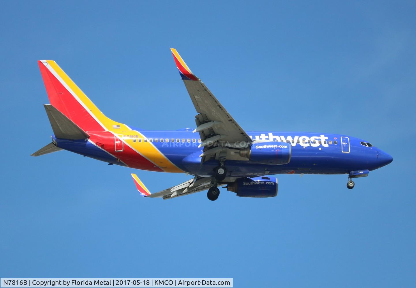 N7816B, 1999 Boeing 737-7L9 C/N 28009, WN 737-700