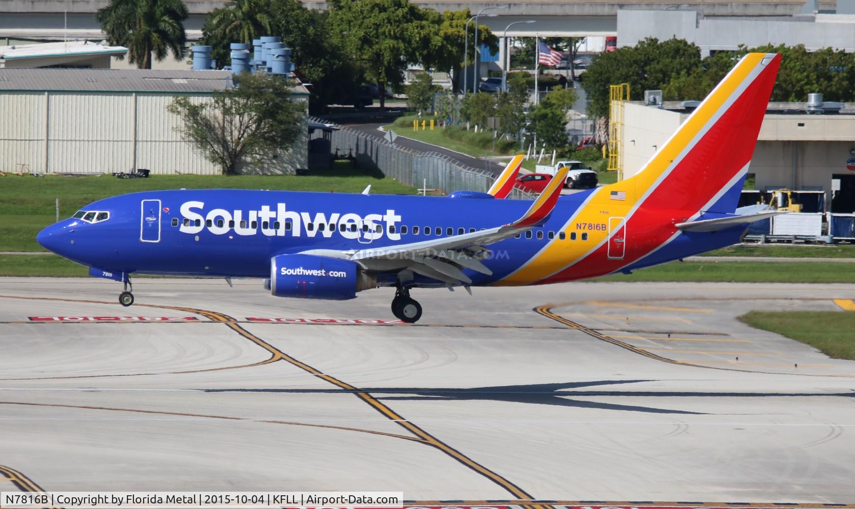 N7816B, 1999 Boeing 737-7L9 C/N 28009, WN 737-700