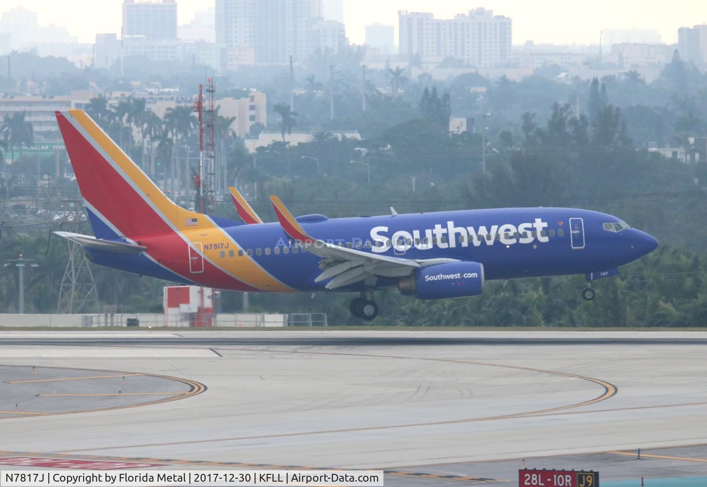 N7817J, 2000 Boeing 737-7L9 C/N 28013, WN 737-700