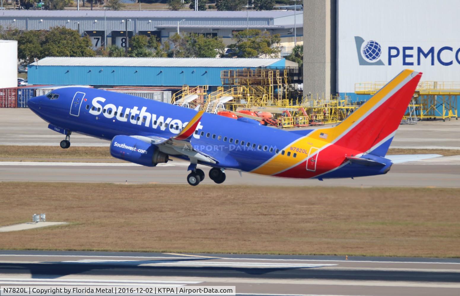 N7820L, 2002 Boeing 737-79P C/N 28253, WN 737-700
